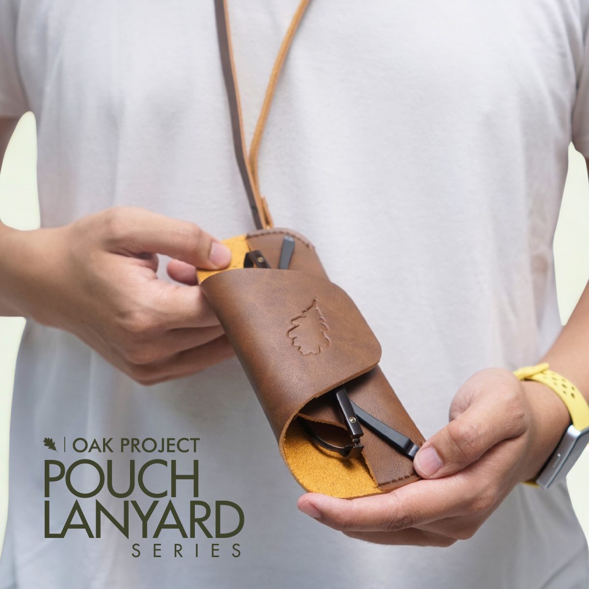 Lanyard Pouch / Case Kacamata Kulit Premium