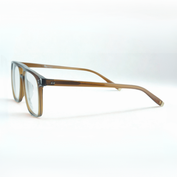 River Brown - Image 3